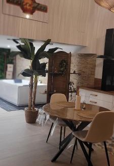 Saint-Nicolas-de-la-Grave House | Nid d amour IndoneZen Balneo & table de massage