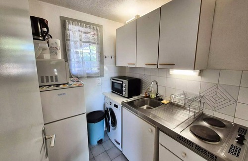 Tamaris Apartment | Ocean view, garden with barbecue, air conditioning, swimming pool.