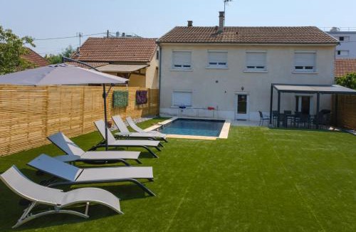 Perigueux House | Ostal Périgourdin - Maison familiale avec piscine - 11 couchages