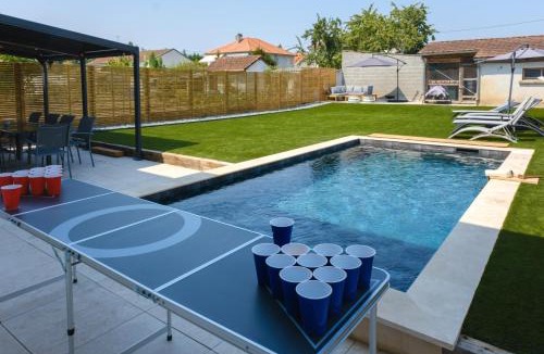 Perigueux House | Ostal Périgourdin - Maison familiale avec piscine - 11 couchages