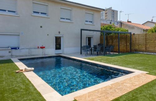 Perigueux House | Ostal Périgourdin - Maison familiale avec piscine - 11 couchages