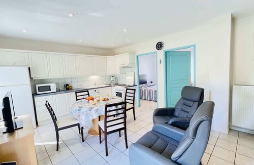 Forges-les-Bains Apartment | Pasteur