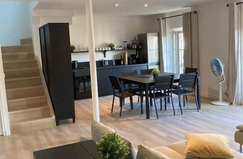 Perigueux Apartment | Patio de l'Isle - 2nd Duplex - 8 pers