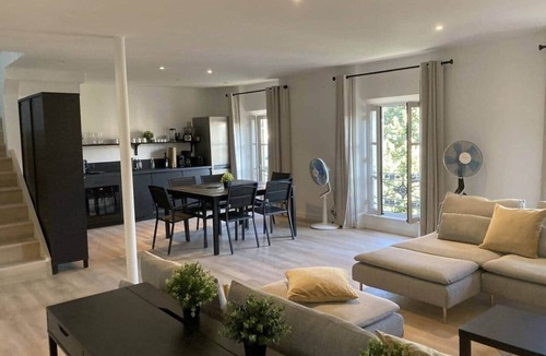 Perigueux Apartment | Patio de l'Isle - 2nd Duplex - 8 pers