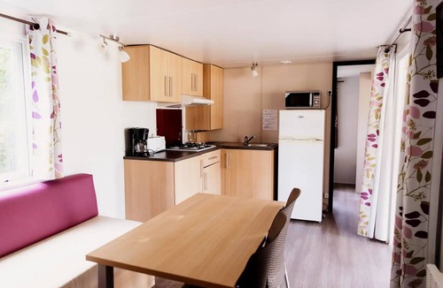 Saint-Laurent-de-Medoc House | PAUILLAC Mobile Home: 2 bedrooms, 2 bathrooms, 2 toilets, DIM - DIM, sleeps 4