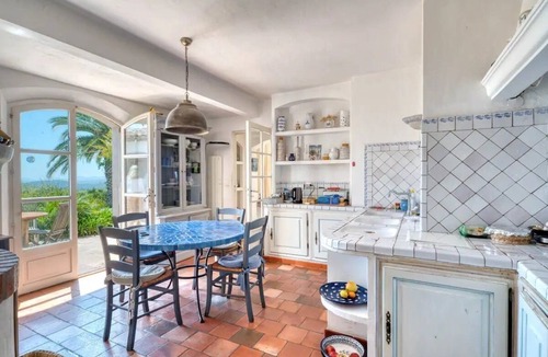 Tourrettes-sur-Loup Villa | Peaceful villa