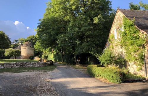 Terrasson-la-Villedieu Cottage | Périgord house with private pool, Wifi, pets welcome near Lascaux