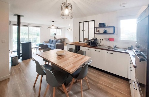 La Plaine-sur-Mer House | Pet friendly home in La Plaine Sur Mer with WiFi