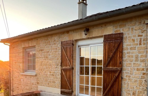 Sarlat-la-Caneda House | Pet Friendly, Peaceful Countryside Gîte *4km to Sarlat *2.5 ha *Sleeps 8 *Views