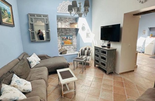 Grasse House | Petit Gîte 4/5 Personnes Avec Accès Piscine Partagée