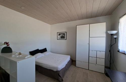 Saint-Denis-de-Pile Apartment | Petite maison au coeur des vignes et des chevaux