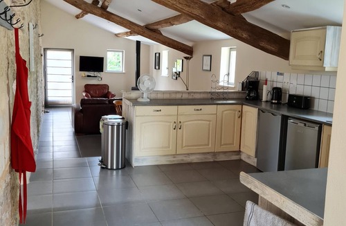 Bessac House | Picturesque, great location & a POOL! Great for families and friends!