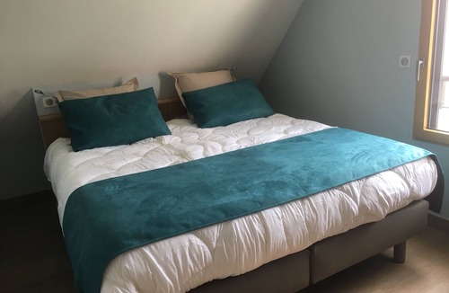 Piriac-sur-Mer House | Piriac sur Mer furnished rental upstairs sleeps 12 indoor pool.