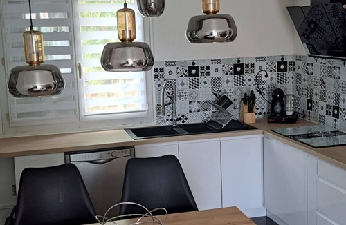 Saint-Sulpice-de-Faleyrens House | Pleasant family home.