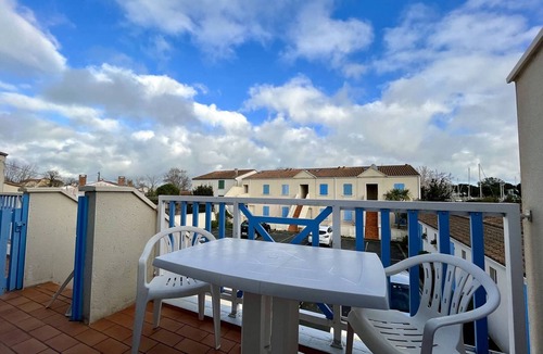 Boyardville Apartment | Pleasant 1-bedroom apartment near beach with parking in Oléron