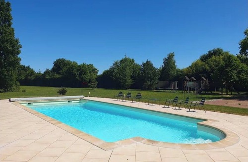 Pressigny-les Pins Villa | PRESSIGNY LES PINS, BEAUTIFUL VILLA IN THE COUNTRYSIDE WITH SWIMMING POOL FOR 13 PEOPLE