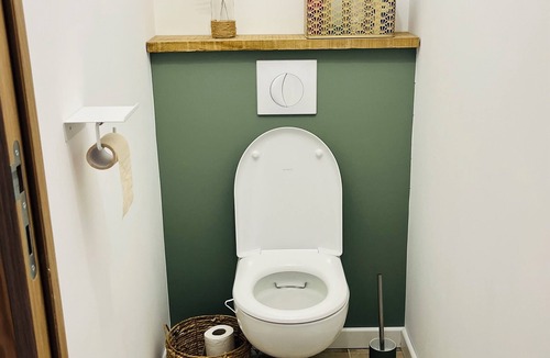 Moze-sur-Louet Bed & Breakfast | Private equipped room WC/SDB puy du fou A87 terrabotanica Terrace