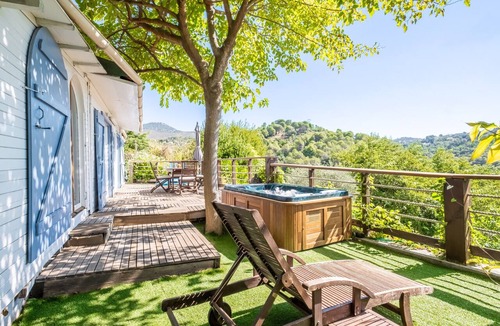 Saint-Roman House | Provençal Cottage with 3 Bedrooms, Private Pool & Spa, Peaceful Setting in Nature