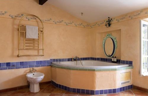 Cogolin Villa | Provençal house 15 minutes from Saint-Tropez