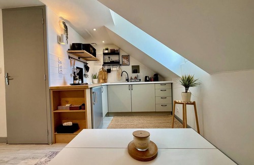 Romorantin-Lanthenay Apartment | Quiet cosy studio – Romorantin city centre