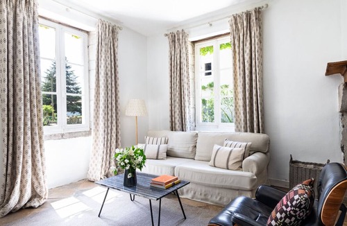 Saint-Jean-de-Marsacq House | Quintessential country living in a French manor house. Private pool, wi-fi.
