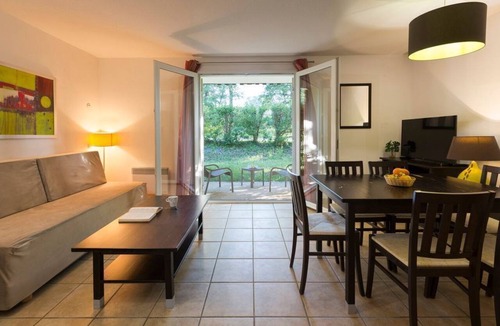 Barbaste Condo | Résidence familiale | Piscines & tennis sur place