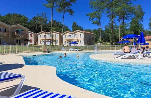 Barbaste Condo | Résidence familiale | Piscines & tennis sur place