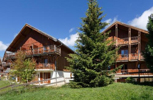 Fontcouverte-la-Toussuire Apartment | Résidence Goélia Les Chalets des Cîmes