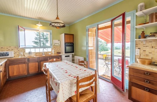 Montignac House | Résidence Musicale Panissal – Holiday Home for 10 in Montignac, Périgord