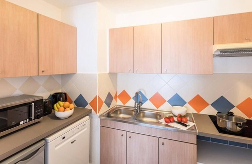 Sainte-Maxime City Centre Apartment | Résidence Pierre & Vacances Les Platanes *** - 3 Rooms 6 People Standard
