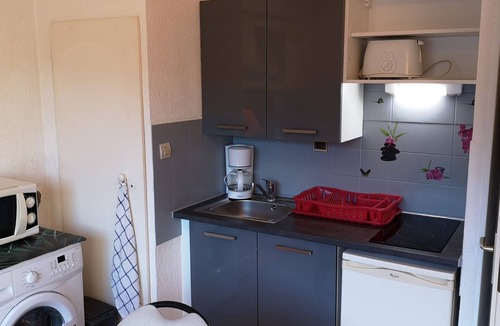 Bastide Giraud Apartment | Résidence Provençale 2 Rooms Swimming pool Parking WIFI 2 kms Sea Villeneuve Loubet