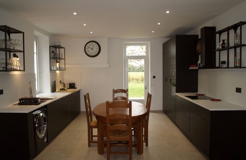 Saint-Vivien House | Refurbed 4 bed/3 bath (sleeps 8-12) fibre wifi + private pool amongst the vines