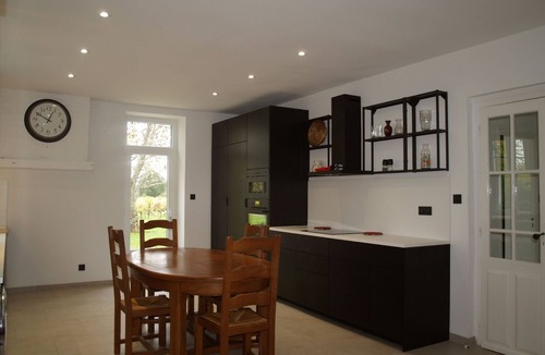 Saint-Vivien House | Refurbed 4 bed/3 bath (sleeps 8-12) fibre wifi + private pool amongst the vines
