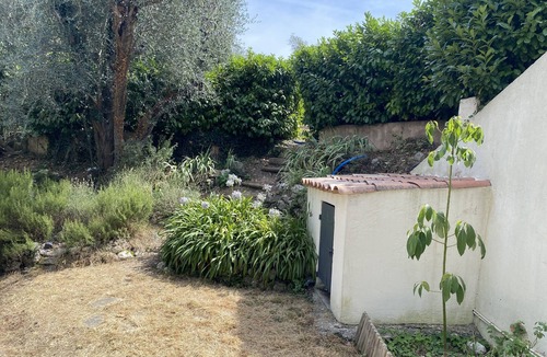 Les Maillans Apartment | Relax to the sound of cicadas in this peaceful oasis surrounded by olive trees.