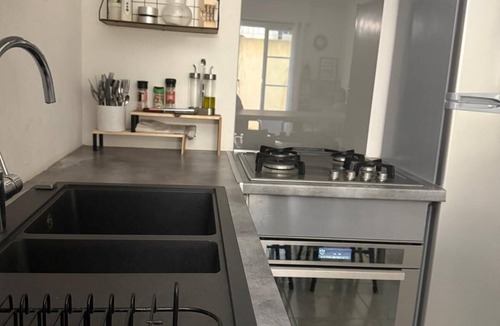 Carros Apartment | Relaxation in Villa with swimming pool, NICE 15 min away