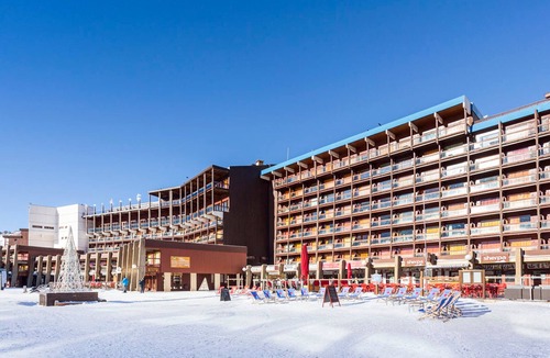 Arc-2000 Apartment | Renovated apartment, ski-in/ski-out, balconies, 3 rooms for 8 ppl.