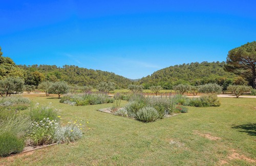 Meounes-les-Montrieux House | Rent house in the middle of the vineyards in Provence Verte
