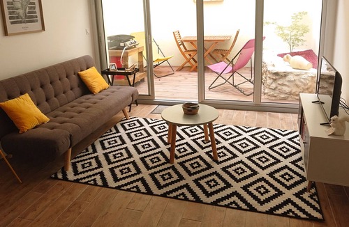 Jonzac Apartment | rental ground floor accommodation in the heart of Jonzac