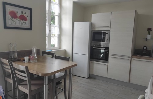 Salies-de-Bearn Apartment | Rental T3 Furnished Salies de Béarn hyper Center, special price curists.