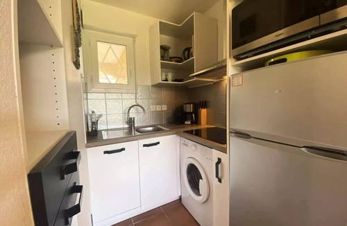 Sainte-Maxime Apartment | Residence Domaine De Figuiere - 3 Rooms for 4 People