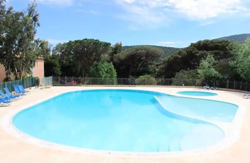 Sainte-Maxime Apartment | Residence Domaine De Figuiere - 3 Rooms for 4 People