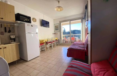 Sainte-Maxime Apartment | Residence Domaine Du Preconil - Studio for 4 People