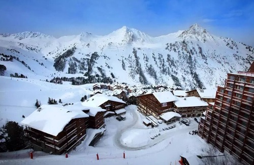 Arc-2000 Apartment | Residence La Source des Arcs* - Chalet des Neiges - 4 Room Apartment Loggia 6 People