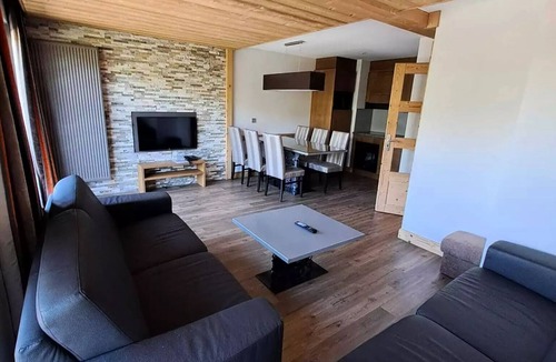 Arc-2000 Apartment | Residence La Source des Arcs* - Chalet des Neiges - 4 Room Apartment Loggia 6 People