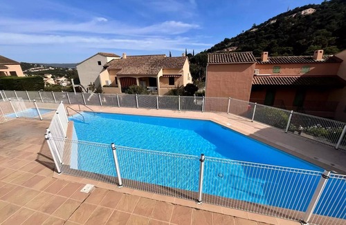 Cavalaire-sur-Mer Apartment | Residence Les Lauriers - APARTMENT 2 PARTS FOR 4 CAVALARY PERSONS