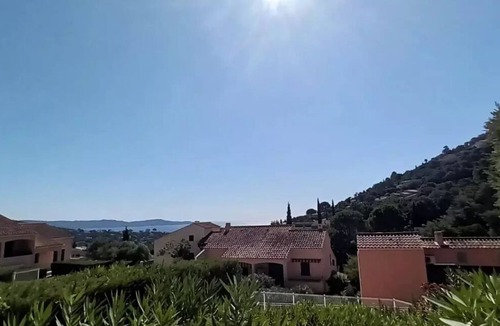Cavalaire-sur-Mer Apartment | Residence Les Lauriers - APARTMENT 2 PARTS FOR 4 CAVALARY PERSONS