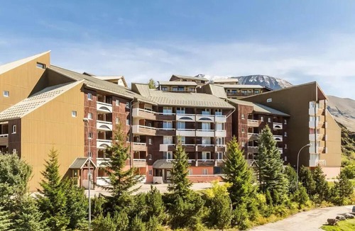Eclose-Ouest Apartment | Residence Les Horizons d'Huez - maeva Home - Studio 5 people - Comfort