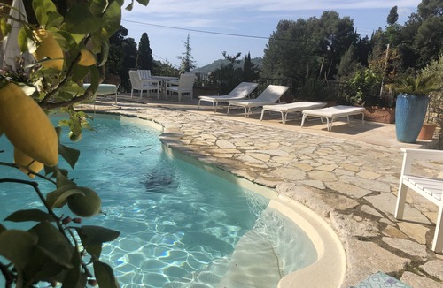 Menton House | Rest and nature in Menton, sea and private pool. Pet-friendly.