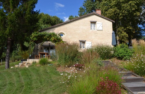 Aillas House | REST in a charming house with swimming pool (Swimming pool: June to September)