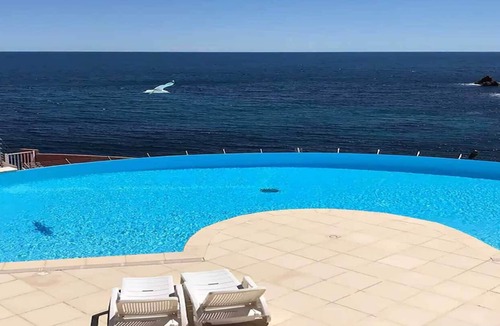 Le Trayas Apartment | REZ DE JARDIN T2 STANDING CAP NEREE VUE MER CLIM WIFI PARKING PISCINE